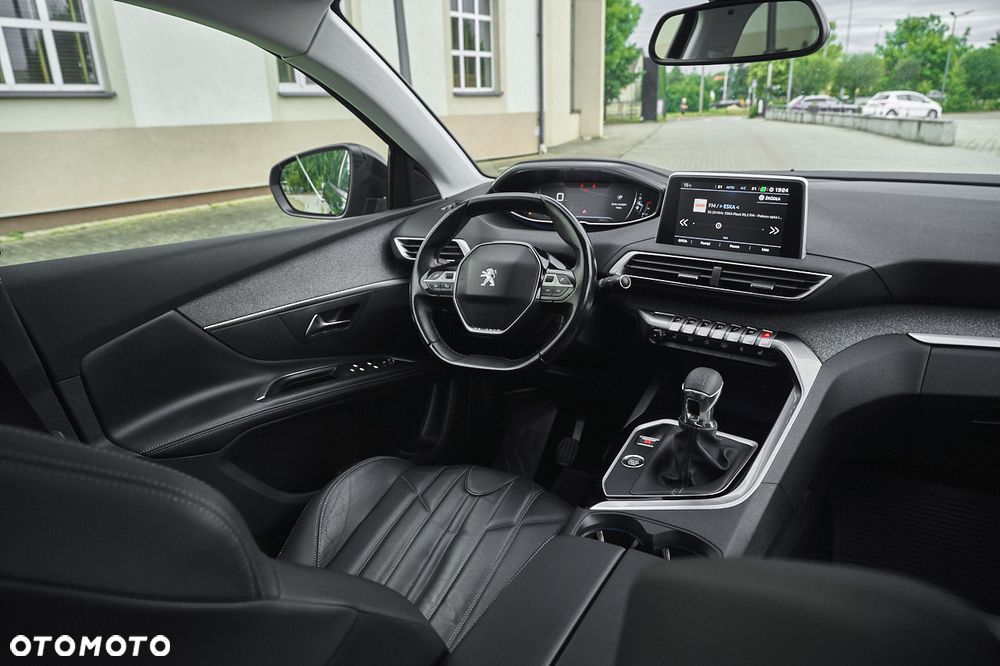 Peugeot 5008 BlueHDI 130 Allure Business-Paket - 25