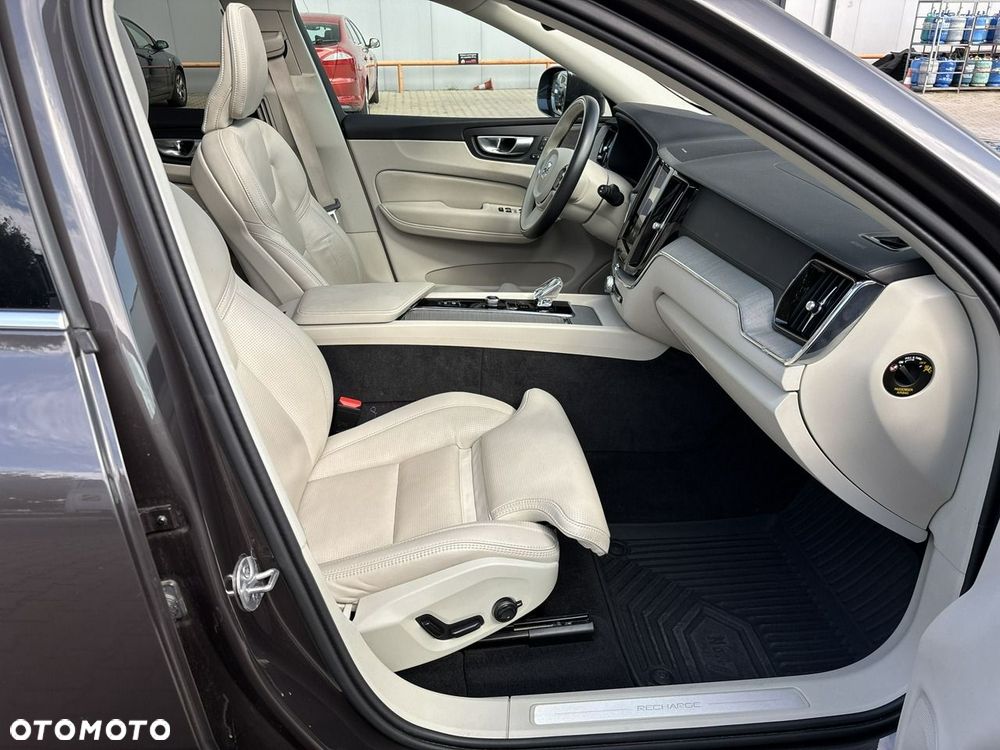 Volvo XC 60 T8 Plug-In Hybrid AWD Ultimate Bright - 16