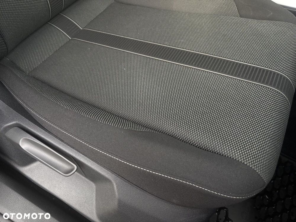 Volkswagen T-Roc 1.5 TSI Life DSG - 28