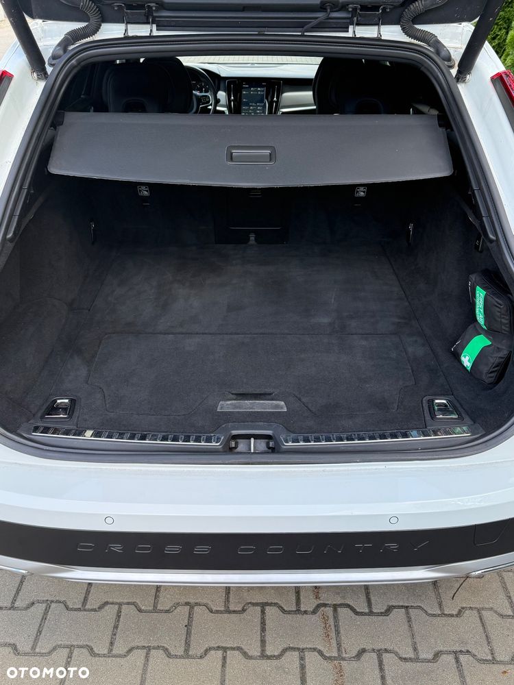 Volvo V90 Cross Country D5 AWD Pro - 30