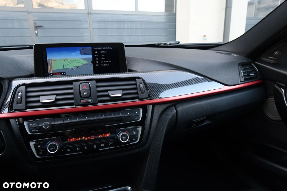 BMW Seria 3 335i xDrive M Sport - 30