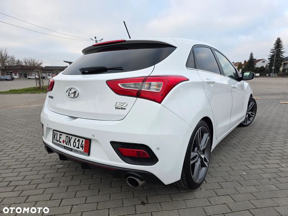 Hyundai i30 1.6 T GDI Turbo - 9