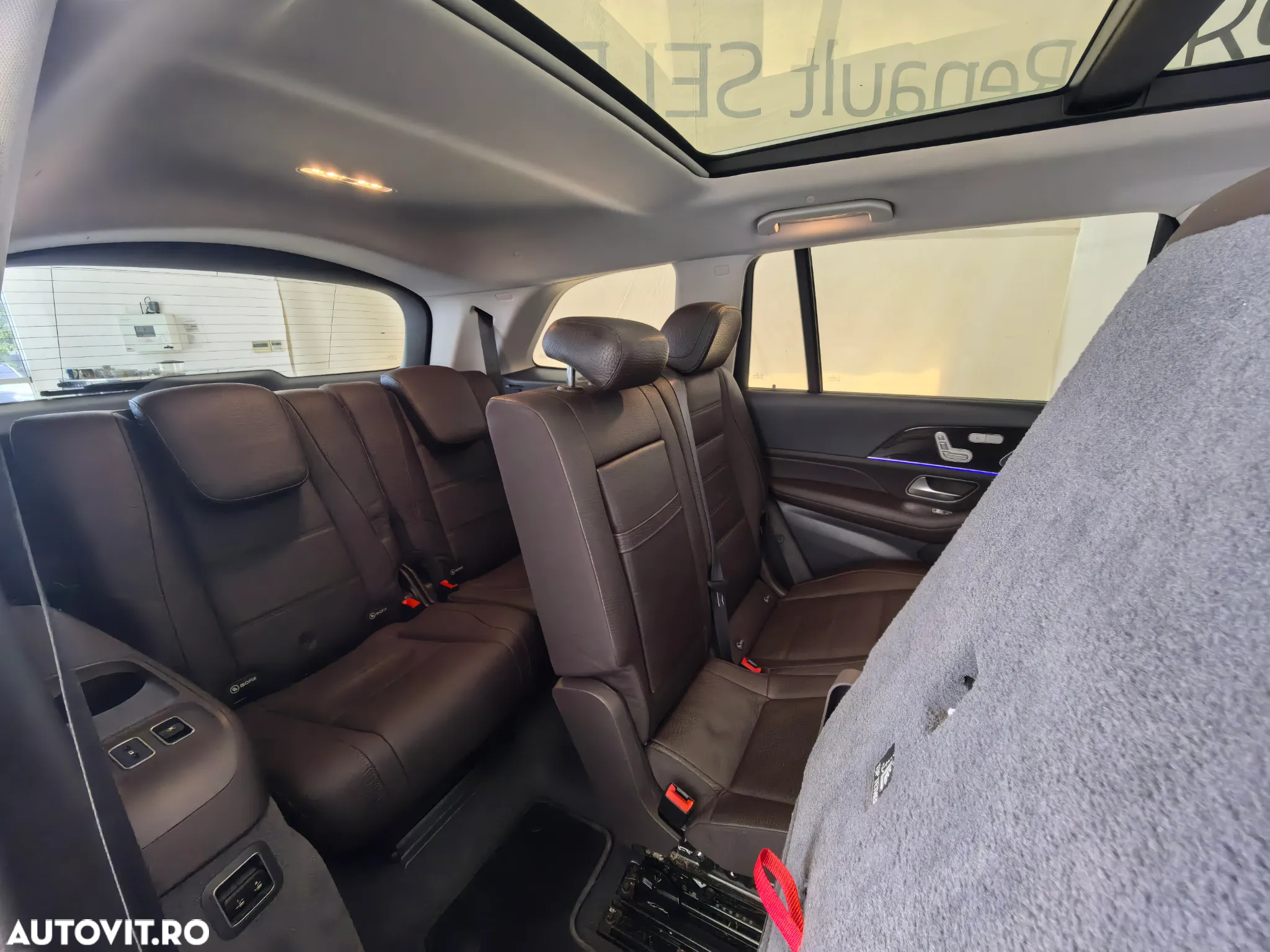 Mercedes-Benz GLS - 33