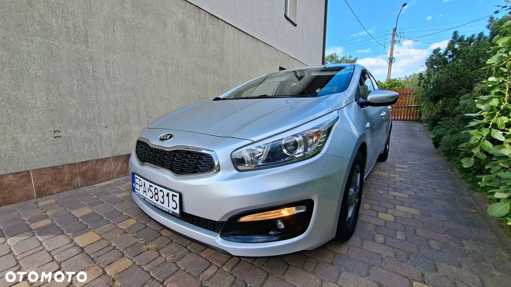 Kia Ceed 1.4 CVVT Attract - 2