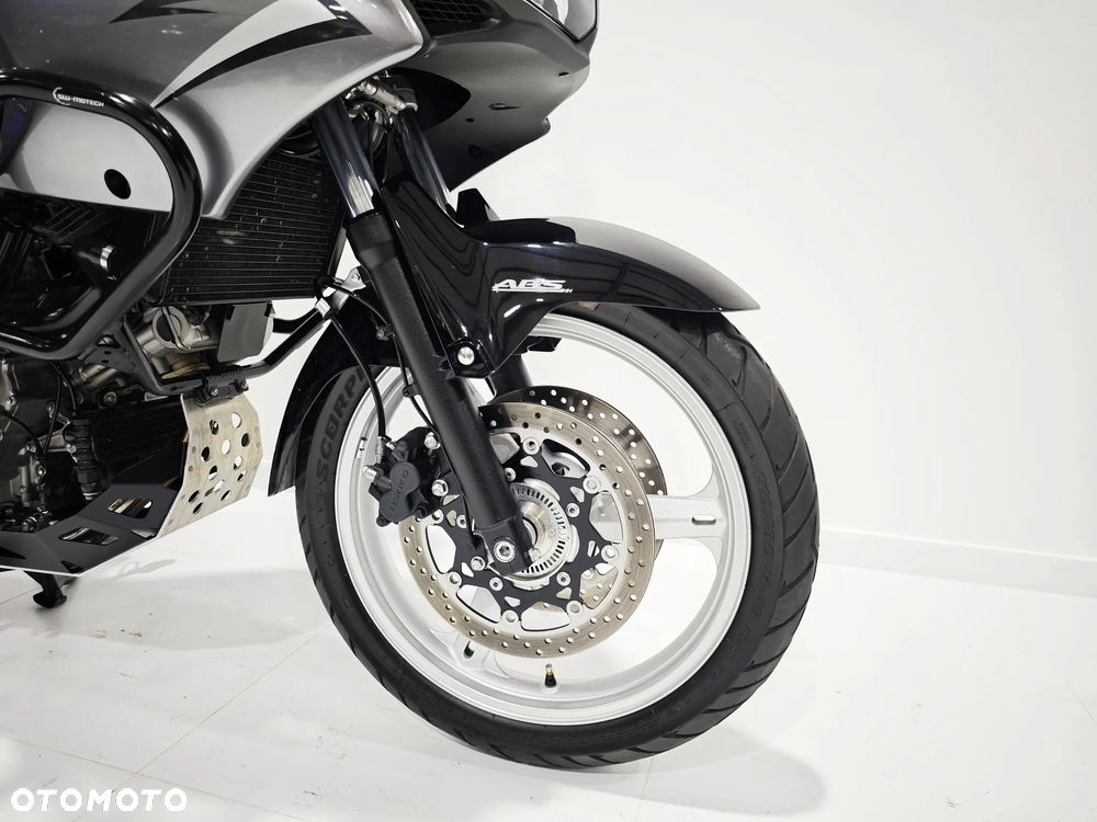 Suzuki V-STROM - 9