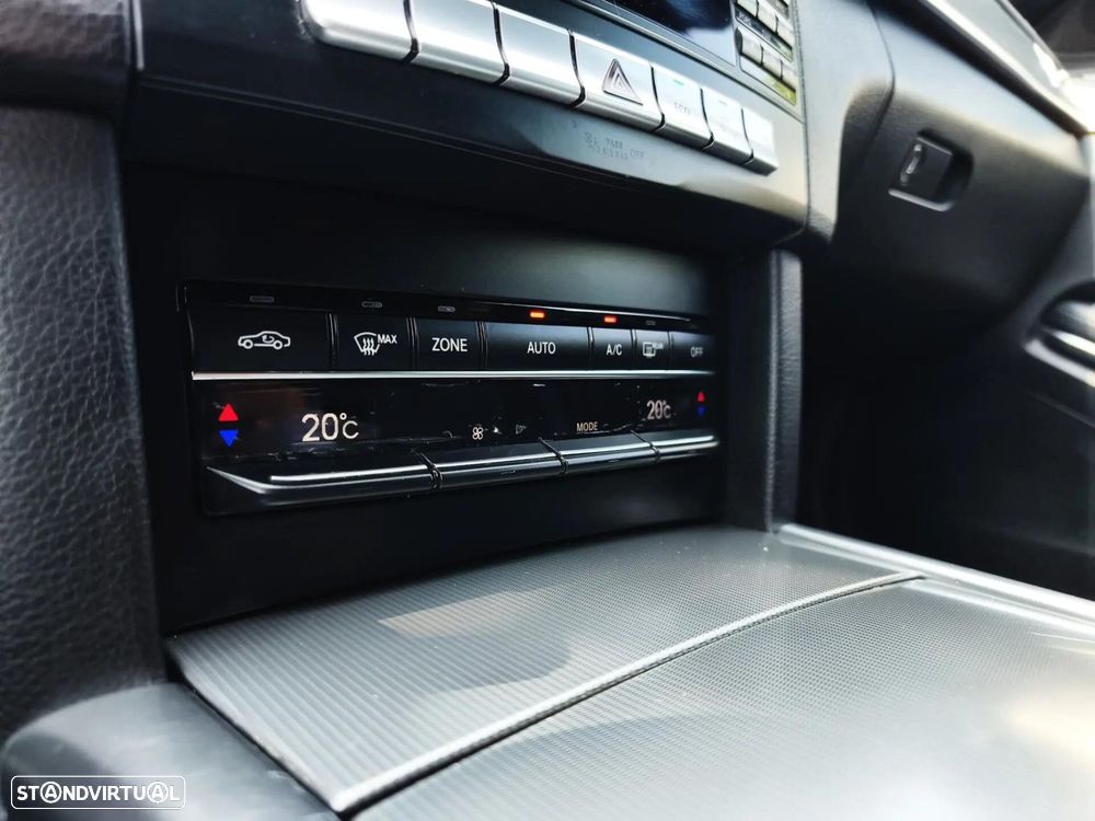 Mercedes-Benz E 220 CDI DPF BlueEFFICIENCY 7G-TRONIC Avantgarde - 29