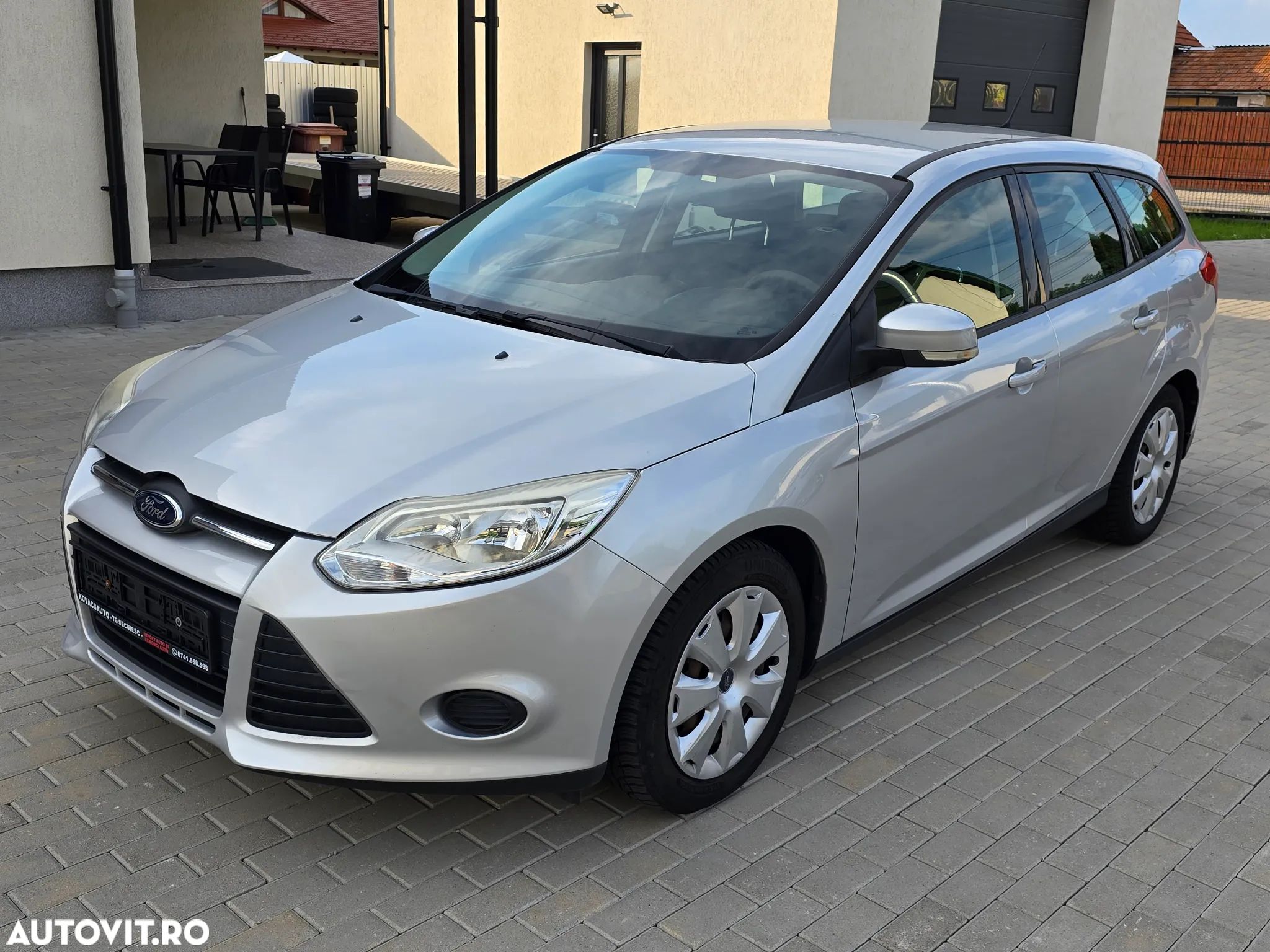 Ford Focus 1.6 TDCi DPF Start-Stopp-System Ambiente - 1