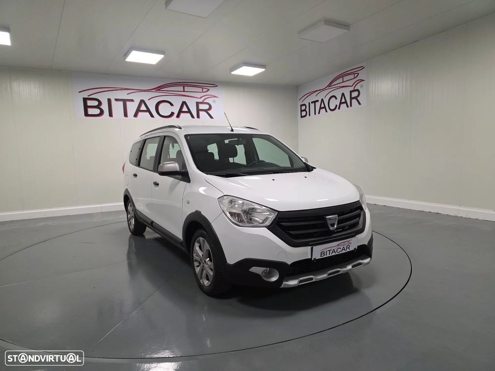 Dacia Lodgy TCe 115 Stepway - 2