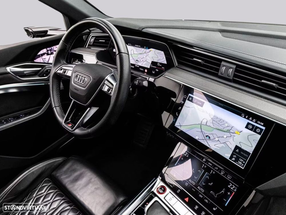 Audi e-tron Sportback - 11