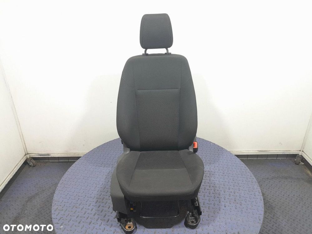 FORD FOCUS MK3 LIFT FOTEL PRAWY PRZEDNI PASAŻERA. - 1