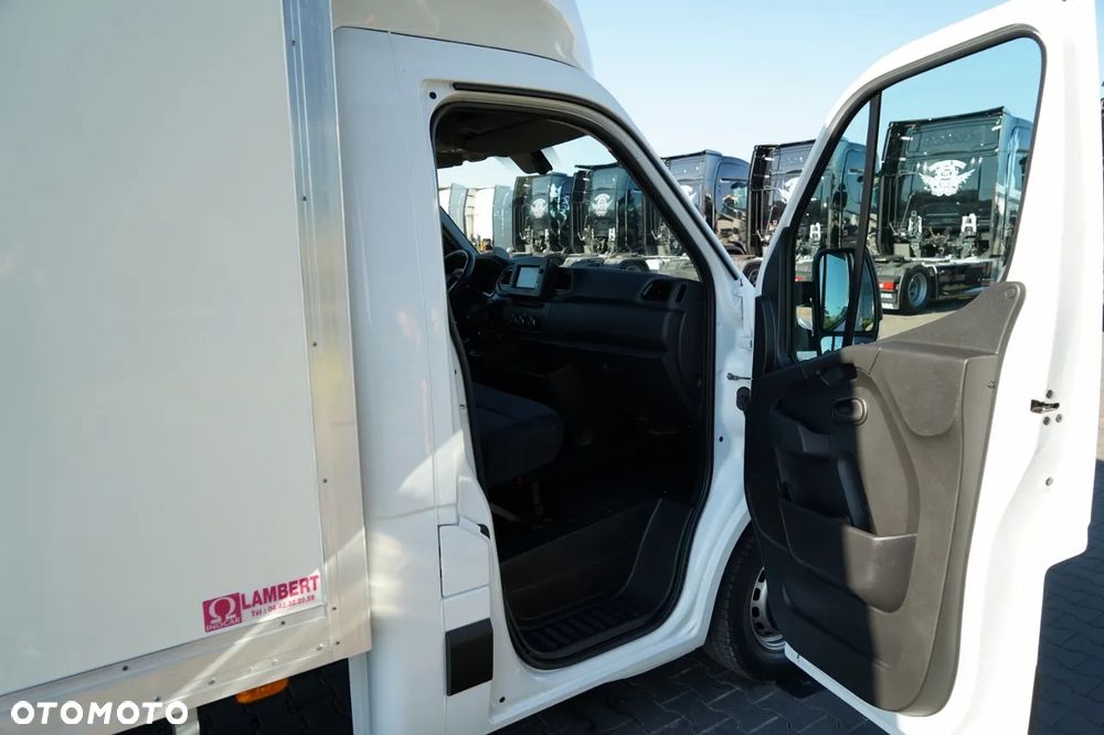 Renault MASTER / KONTENER - 4,25 M / SPROWADZONY / EURO 6 - 35