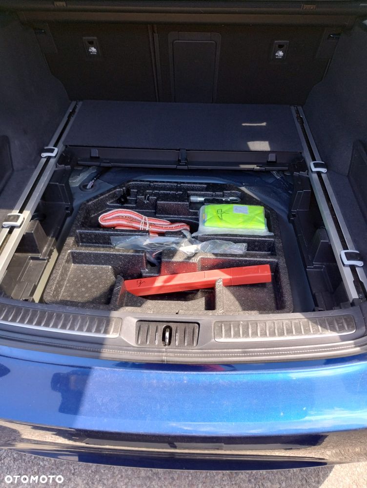 Toyota Avensis 2.0 Premium MS - 17