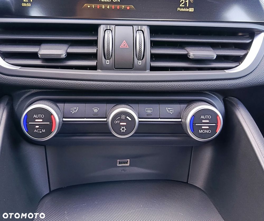 Alfa Romeo Giulia - 24