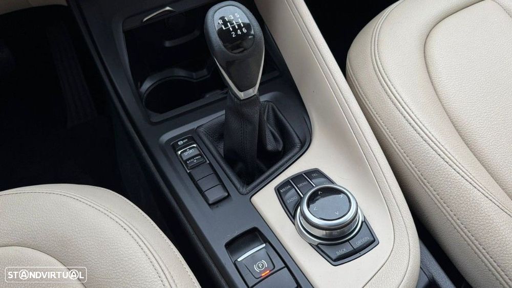 BMW X1 16 d sDrive Advantage - 11