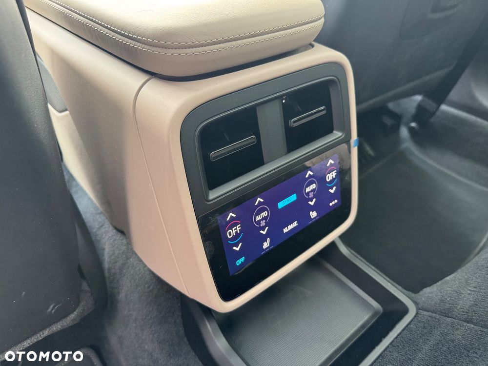 Porsche Taycan 105kWh 4 - 14