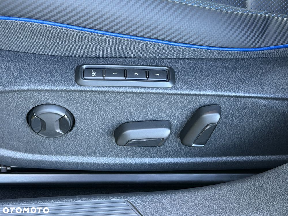 Volkswagen Golf 2.0 TSI OPF 4Motion DSG R Performance - 20