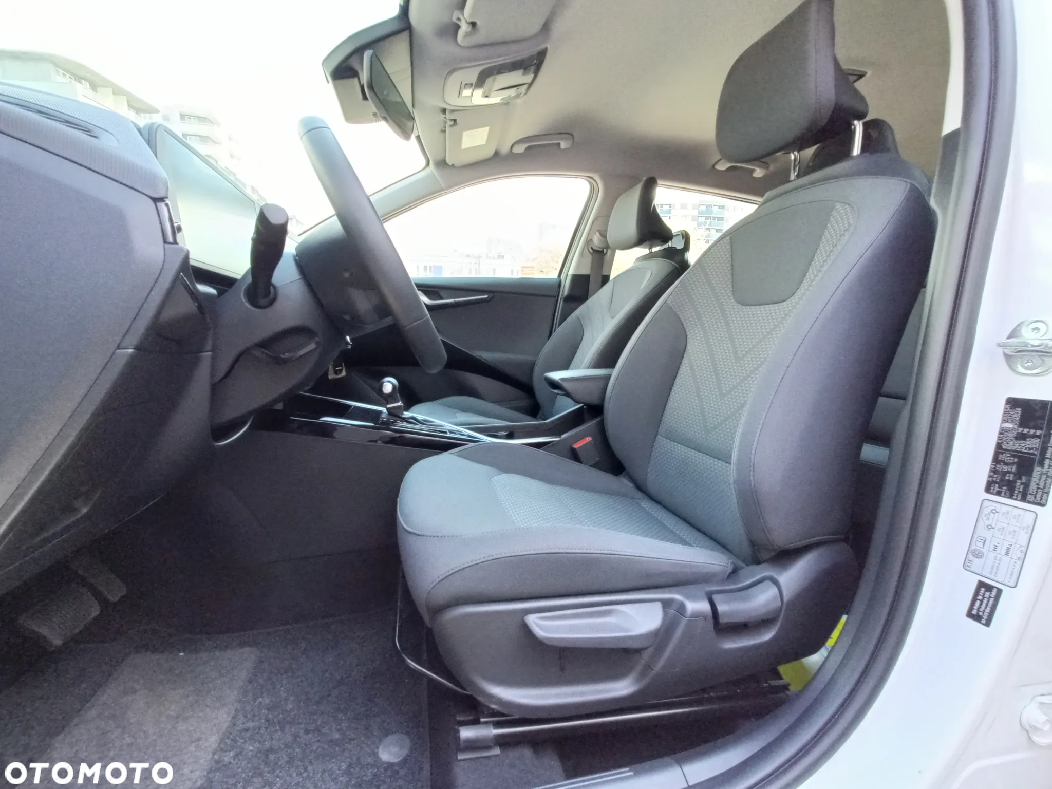 Kia Niro 1.6 GDI Hybrid M - 14