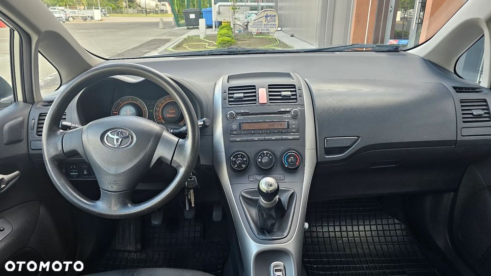 Toyota Auris 1.4 D-4D Luna - 5