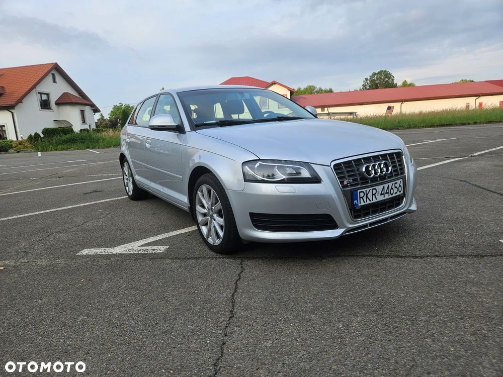 Audi A3 Sportback - 1