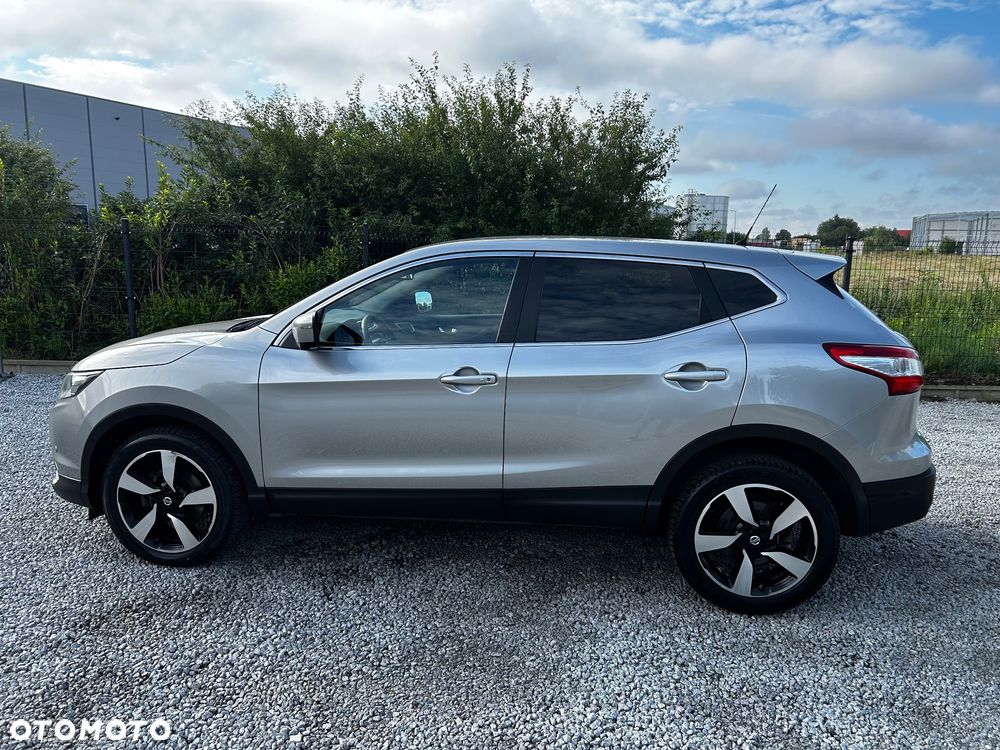 Nissan Qashqai 1.6 DIG-T N-Connecta - 4