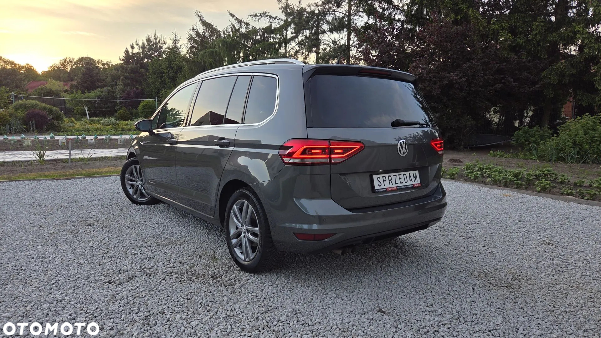 Volkswagen Touran 2.0 TDI SCR Highline - 4
