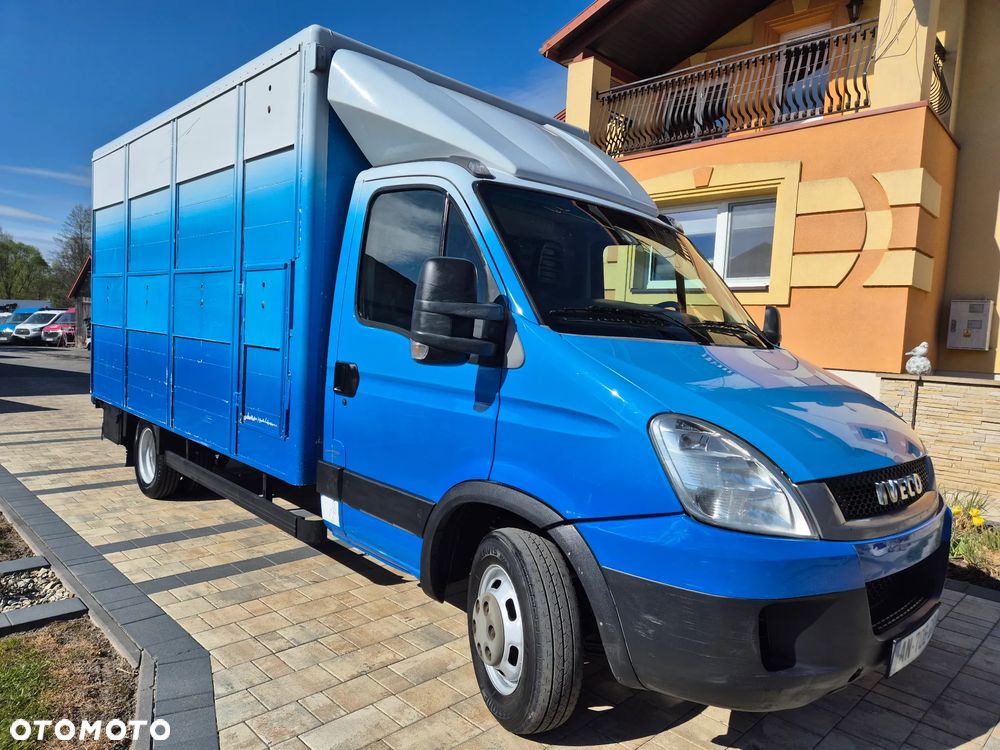 Iveco DAILY 40C18 180KM DO PRZEWOZU ZWIERZAT BYDŁA KONIOWÓZ - 3