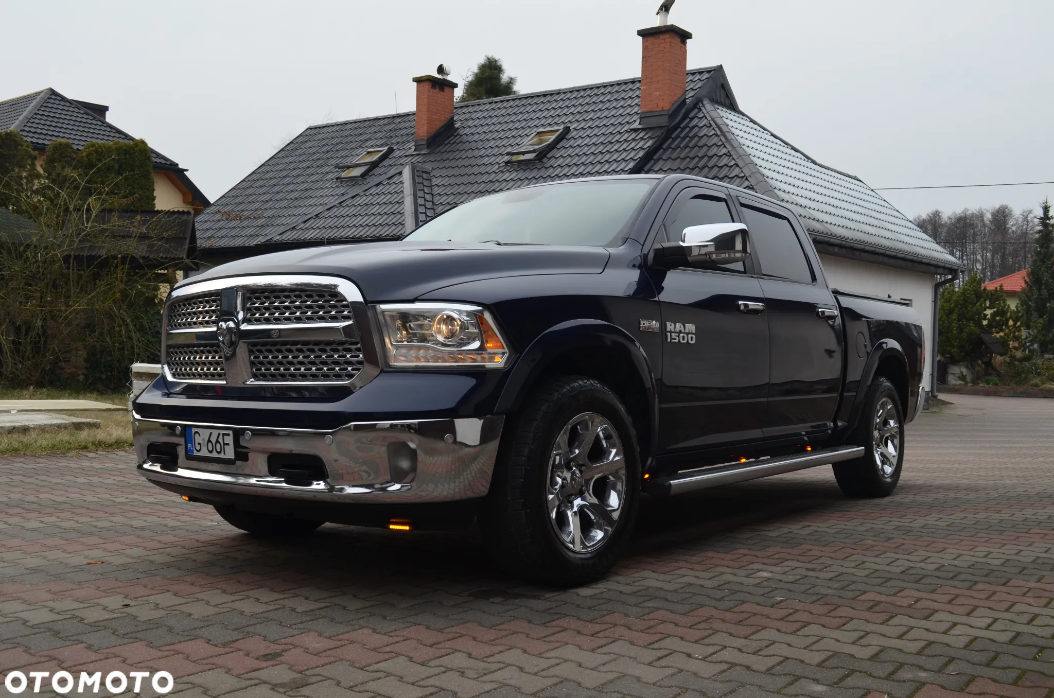 Dodge RAM 1500 5.7 4x4 - 2