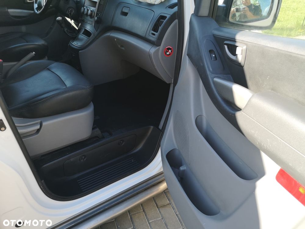 Hyundai H-1 2.5 CRDi Premium - 31