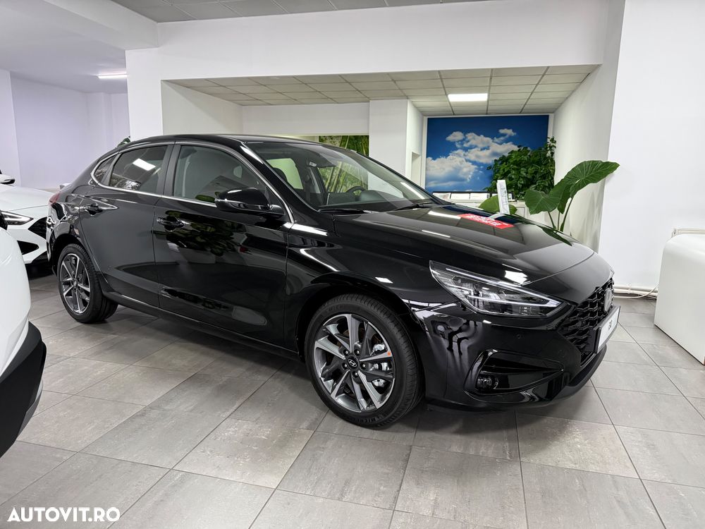 Hyundai i30 Fastback 1.5 T-GDI 140CP 7DCT MHEV Exclusive - 1