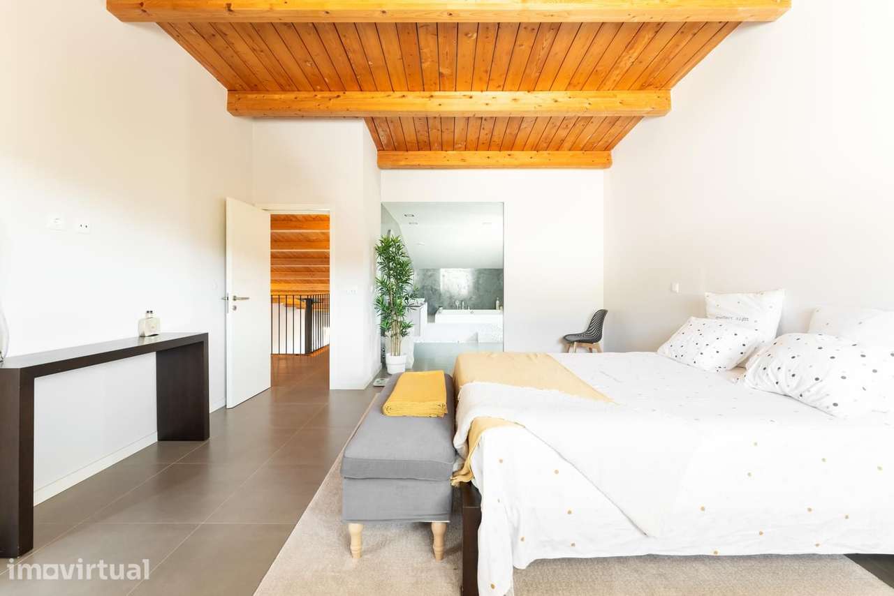 Moradia Isolada T4 + 1 com jardim, Sintra - Grande imagem: 2/46