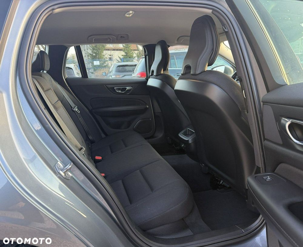 Volvo V60 D4 Geartronic Momentum Pro - 12