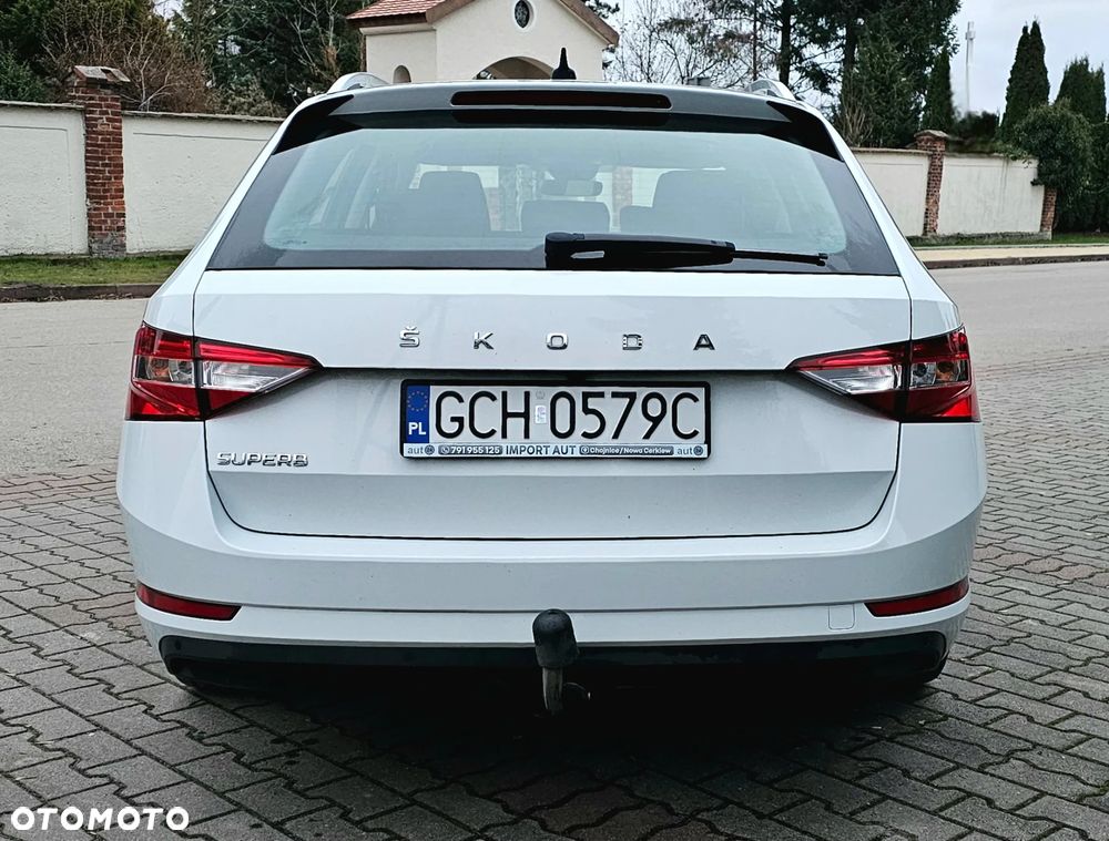 Skoda Superb 2.0 TDI DSG Premium Edition - 7