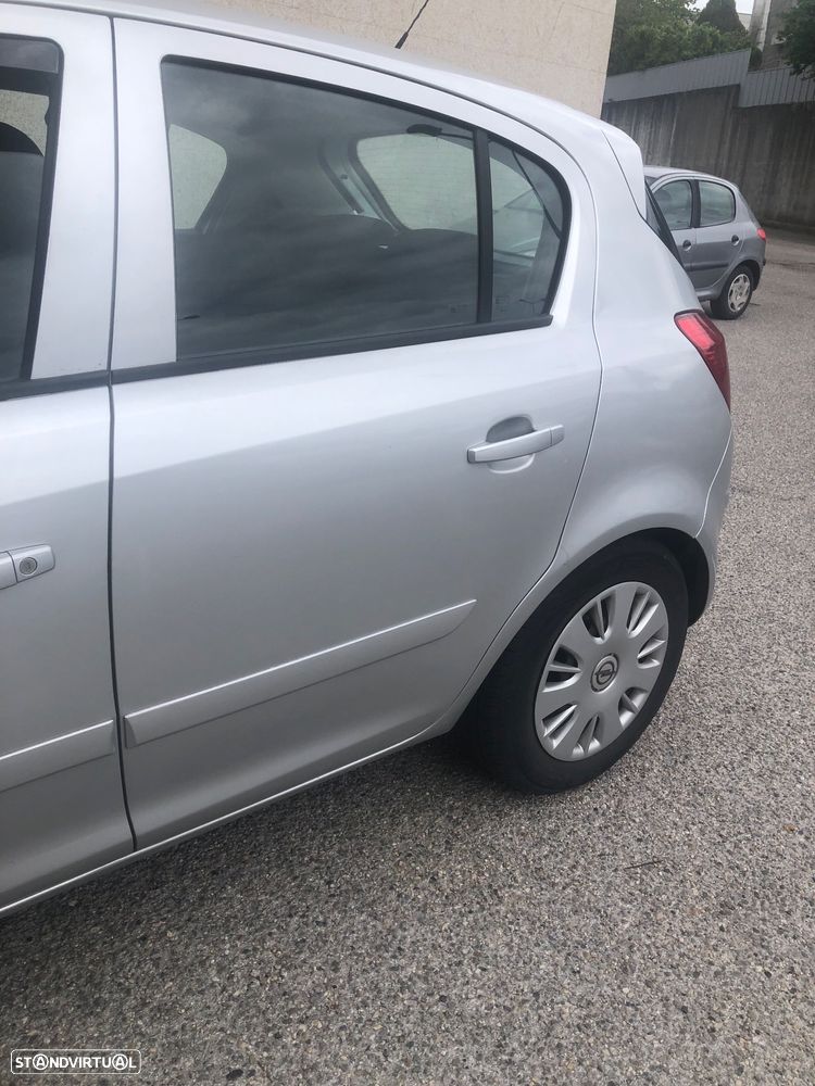 Opel Corsa 1.2 inTouch Easytronic - 4