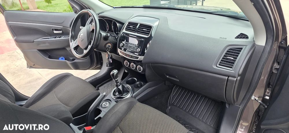 Mitsubishi ASX - 20