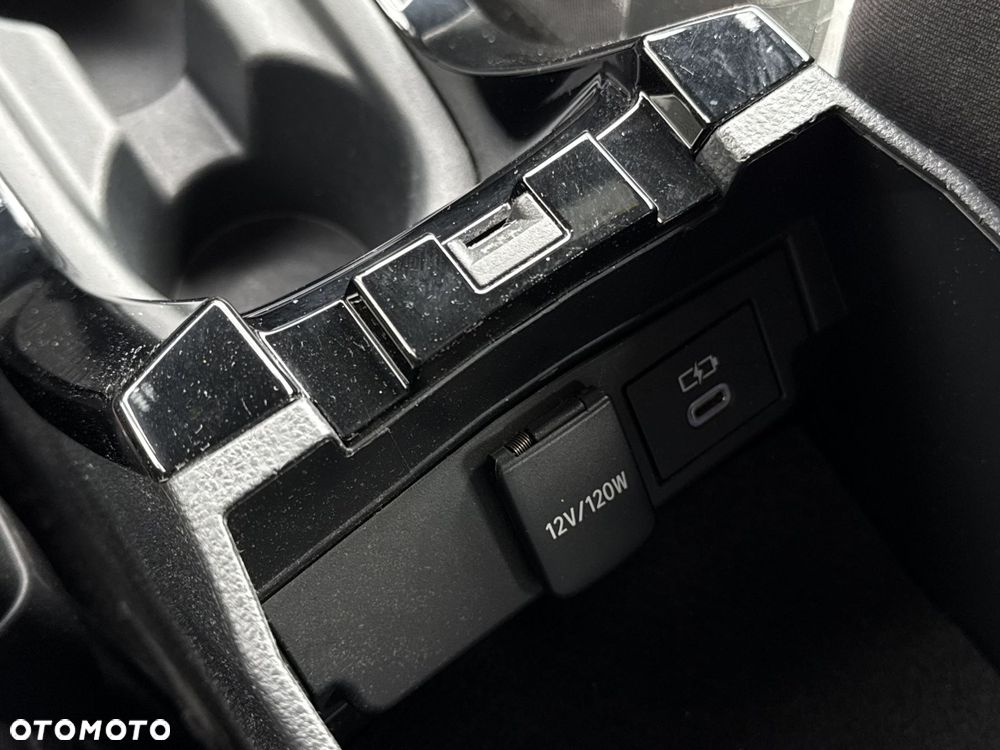 Toyota Corolla 1.8 Hybrid Comfort - 24