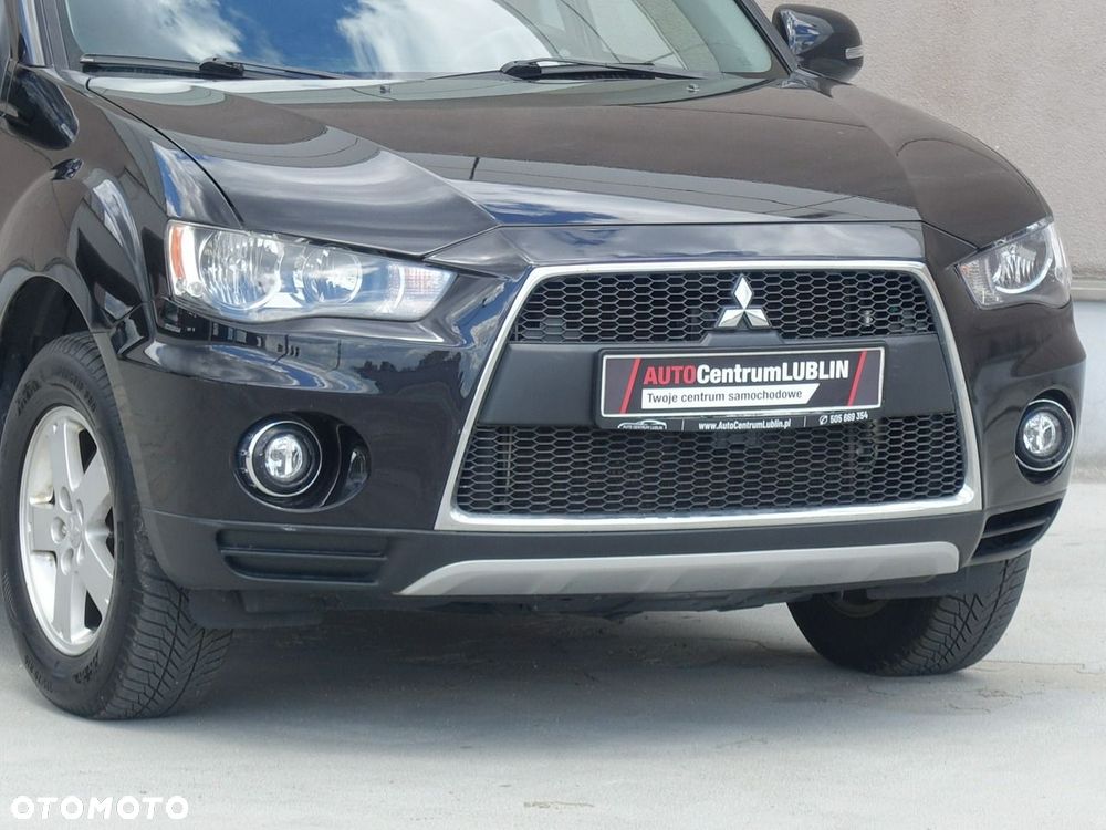 Mitsubishi Outlander 2.4 4WD Invite - 4