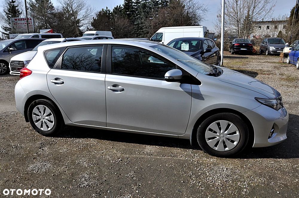 Toyota Auris 1.4 D-4D Luna - 8