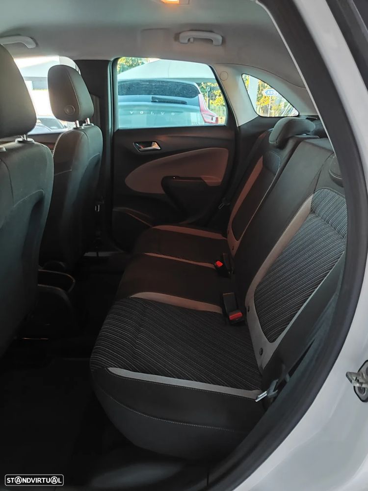 Opel Crossland X - 16