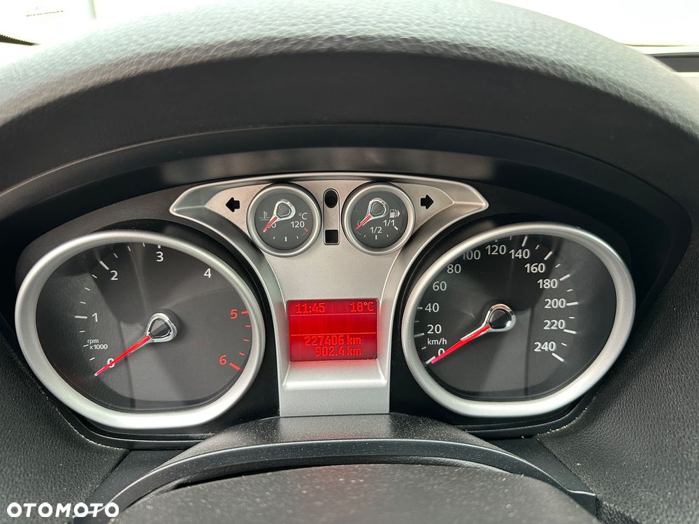 Ford Kuga 2.0 TDCi 2x4 Titanium - 27