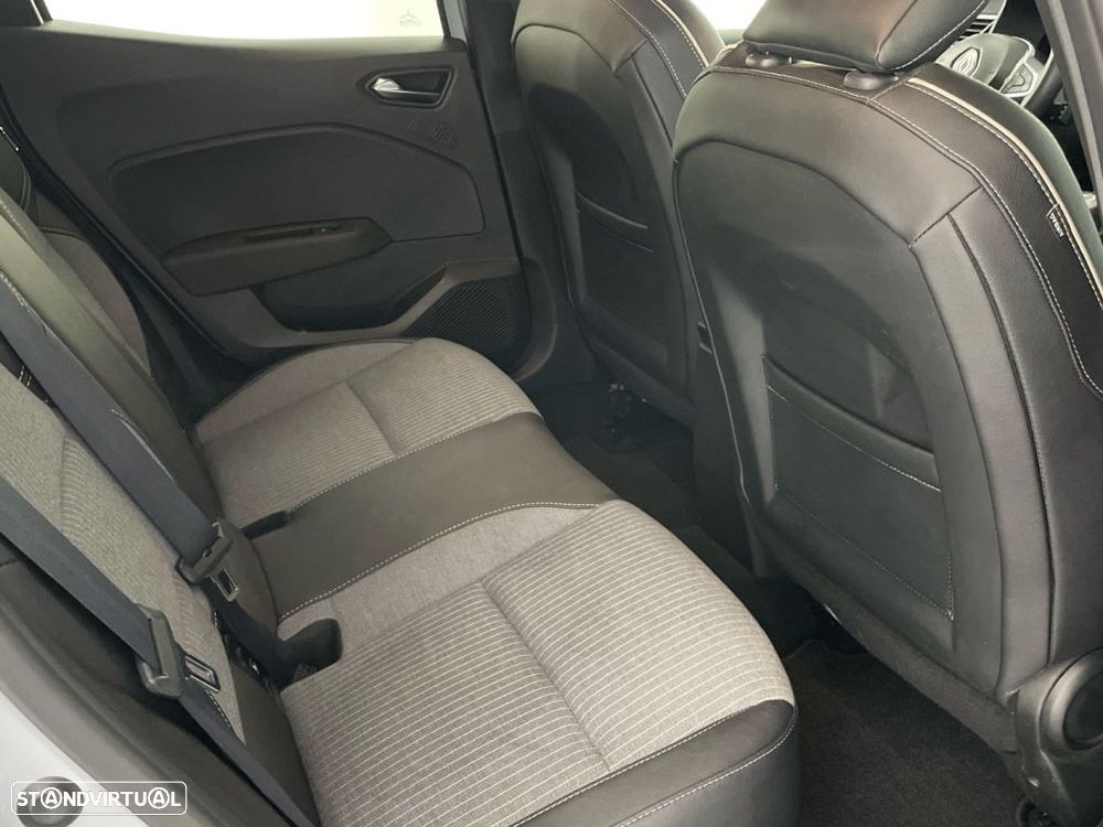 Renault Clio 1.0 TCe Techno Bi-Fuel - 24