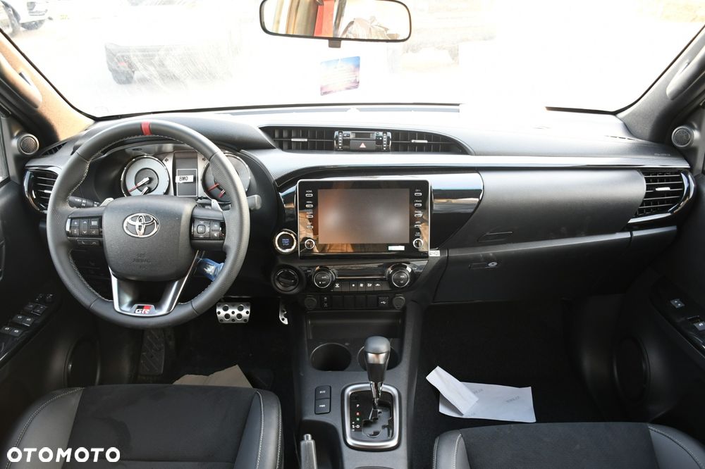 Toyota Hilux - 12