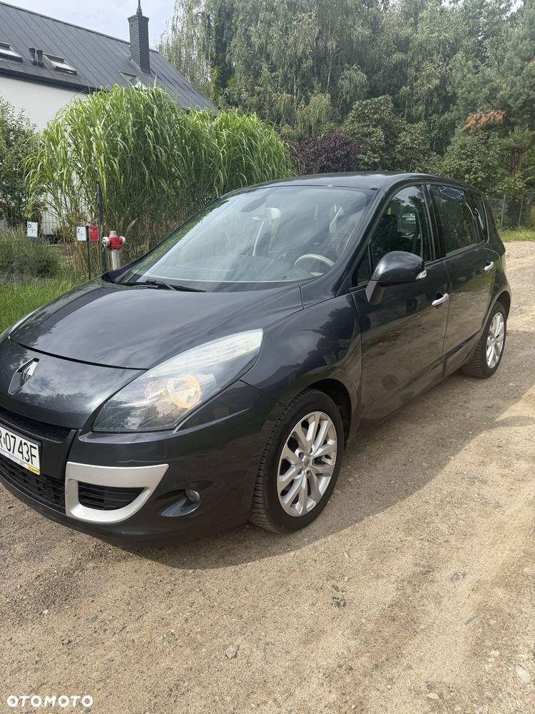 Renault Scenic - 1