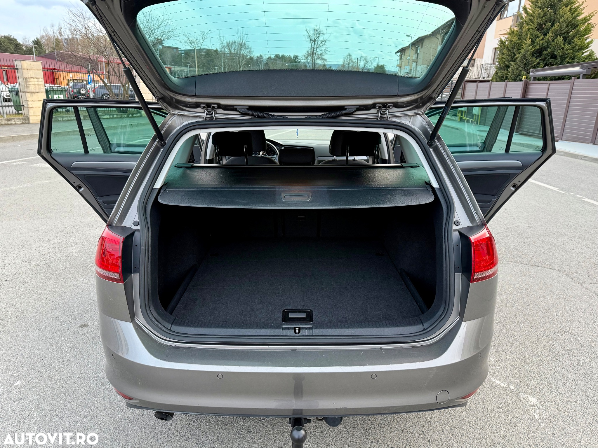 Volkswagen Golf 1.6 BlueTDI DSG Comfortline - 25