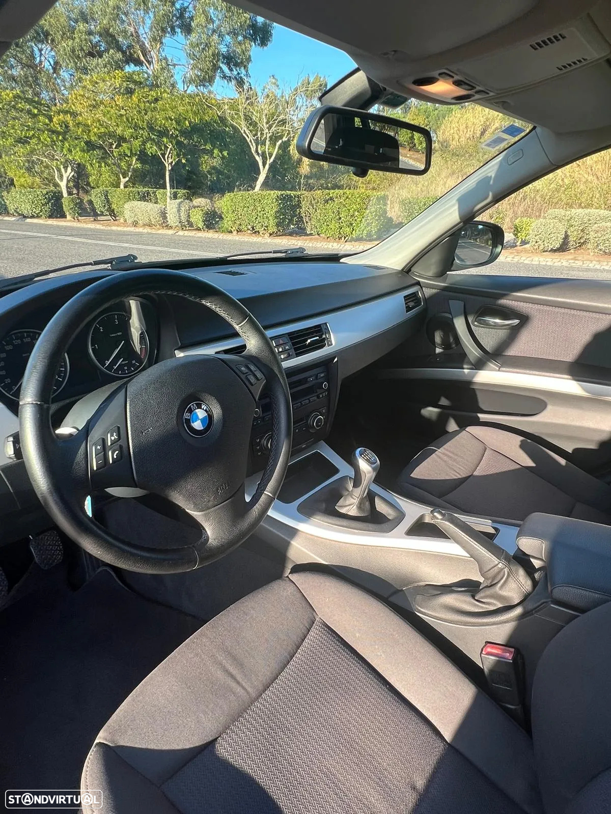 BMW 318 d Touring - 11