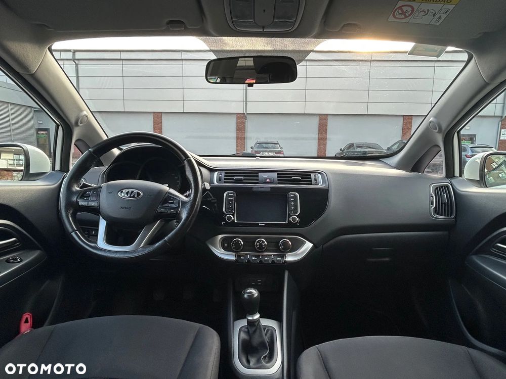 Kia Rio 1.2 M - 8