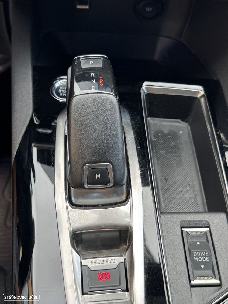 Peugeot 3008 1.5 BlueHDi Allure EAT8 - 26