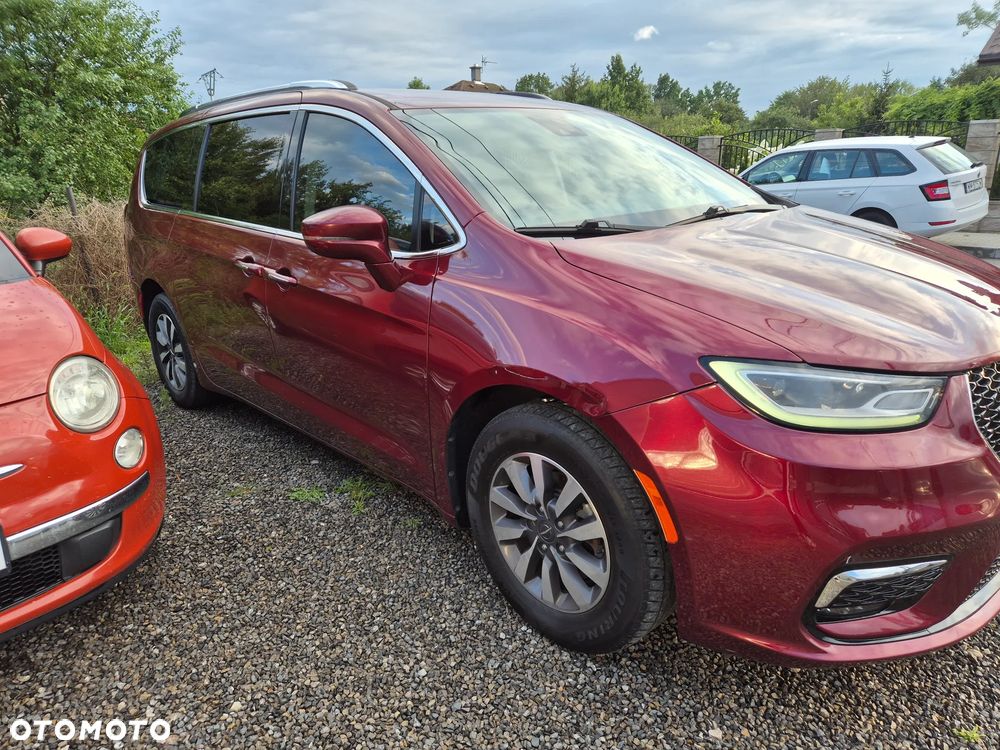 Chrysler Pacifica - 3