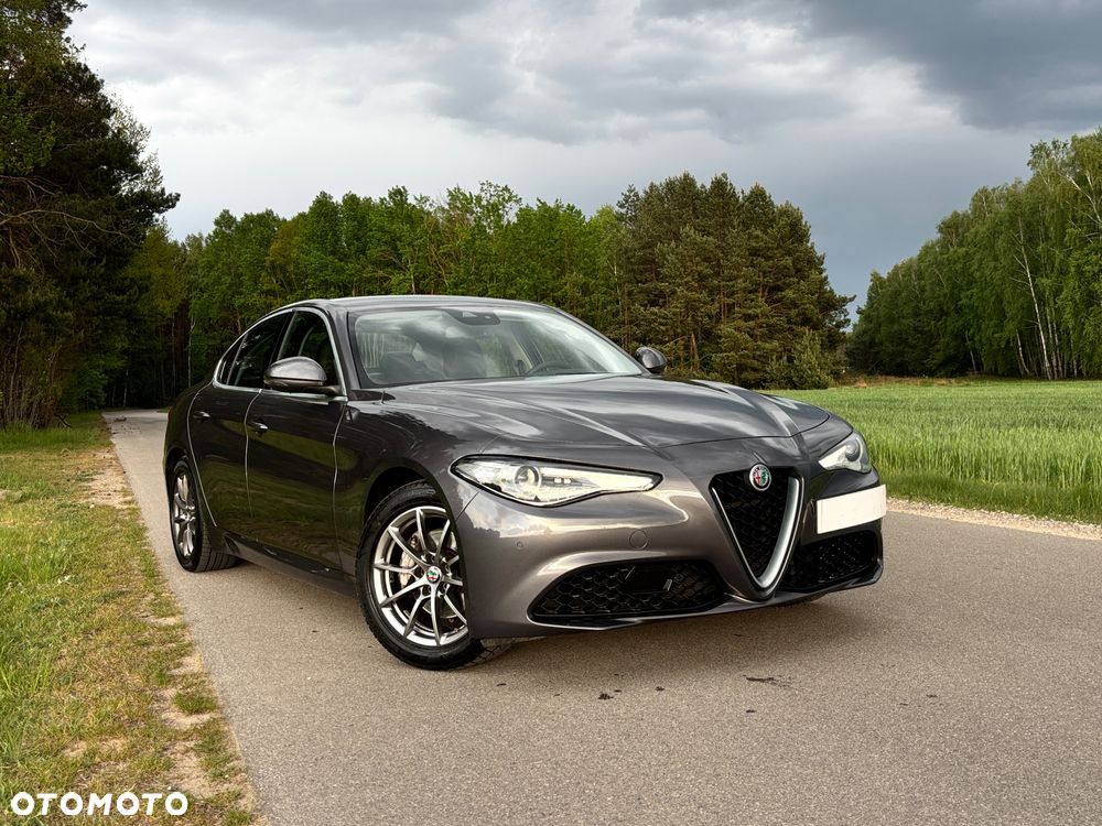 Alfa Romeo Giulia 2.2 AT8 Executive - 13