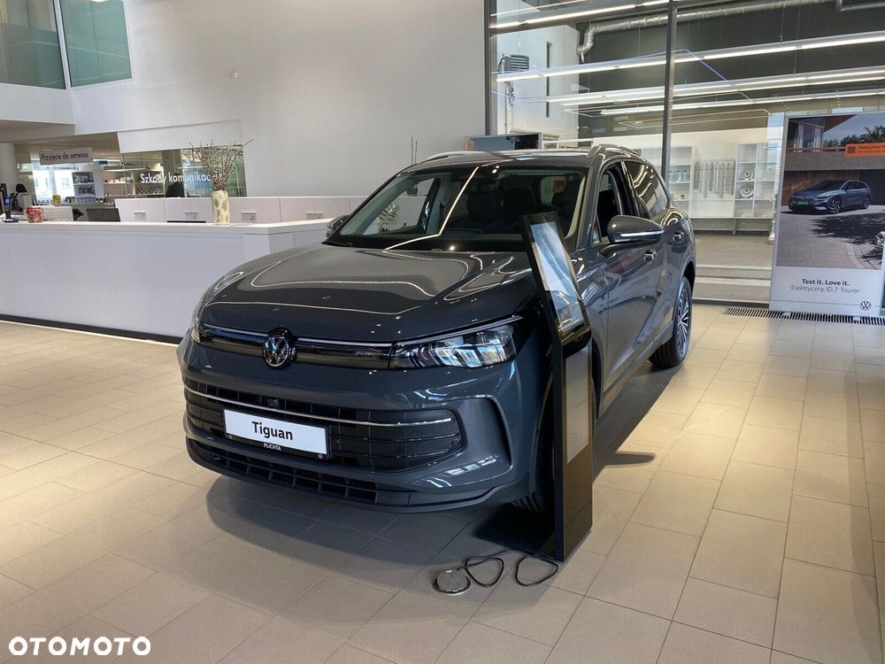 Volkswagen Tiguan - 2