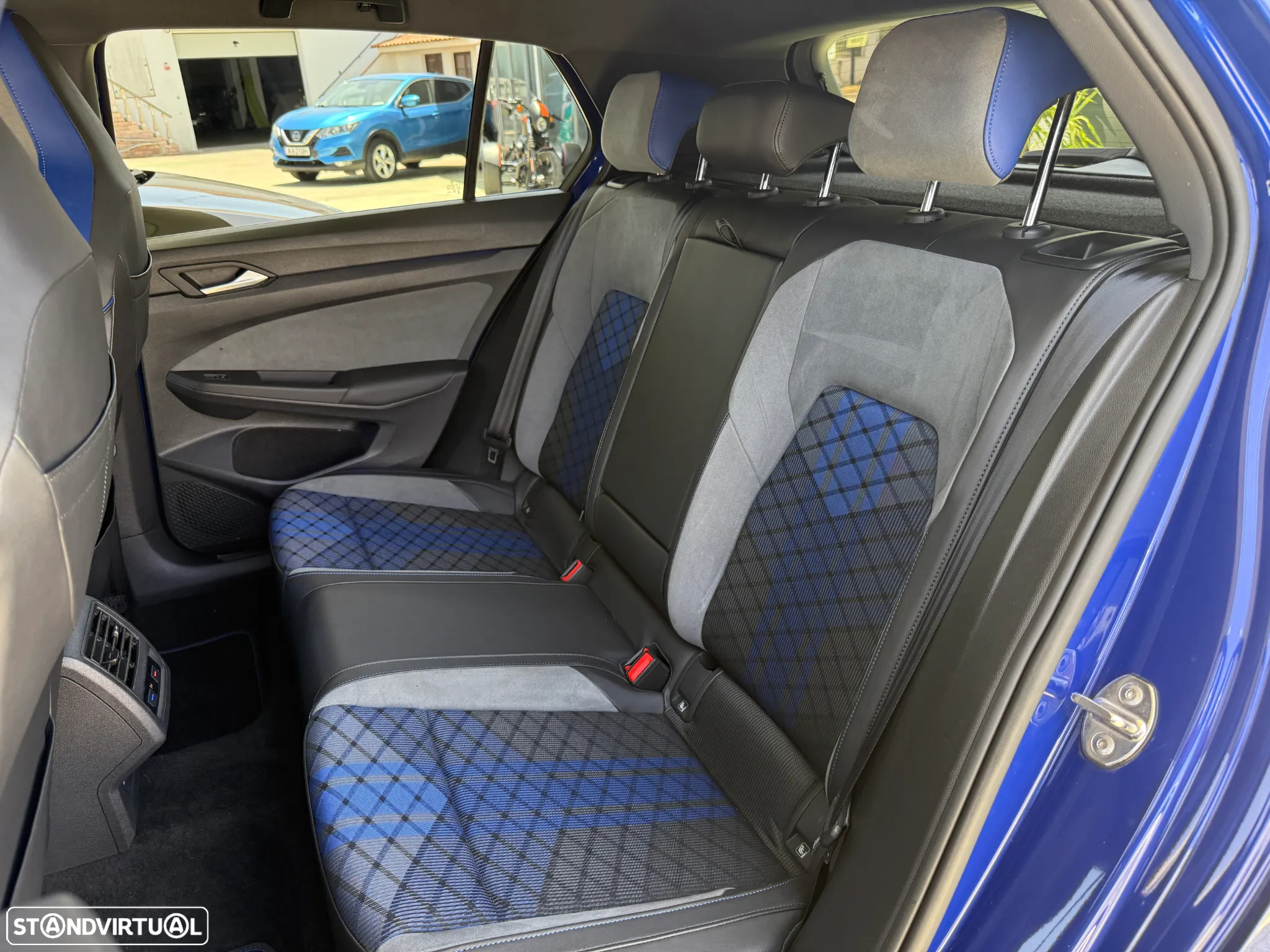 VW Golf 2.0 TSI R DSG - 30